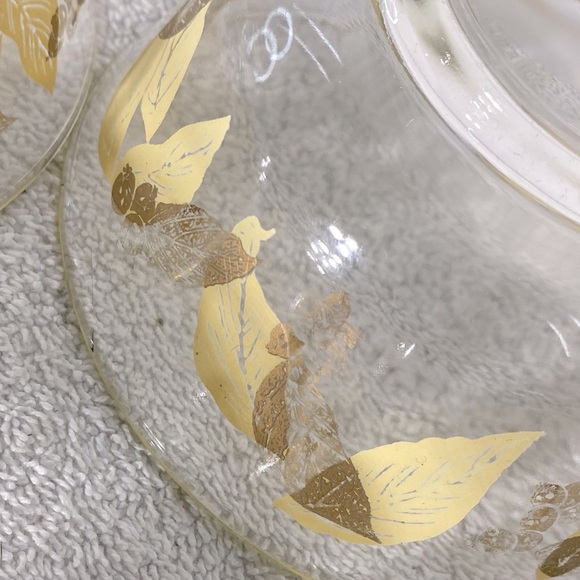 Vintage MCM Gold Leaf Large Glass Salad Bowl With 4 Matching Small Bowls - Picture 13 of 16